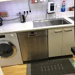 Die Wohnung Ist Zentral Gelegen Und Trotzdem Sehr Ruhig-Wg-Shared-Apartament-Is Not Detached Apartament-General Wc