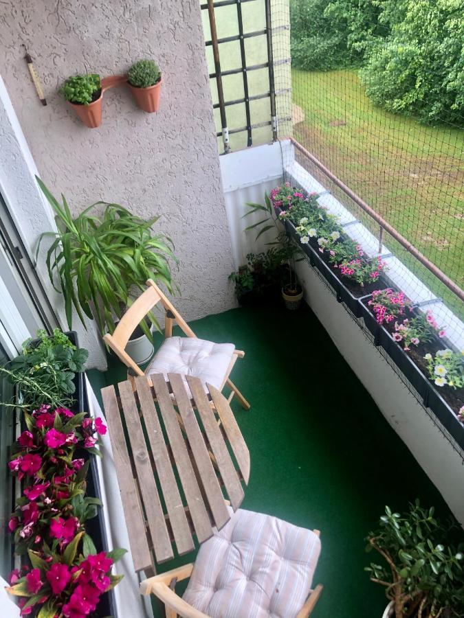 Die Ist Zentral Gelegen Und Trotzdem Sehr Ruhig-wg-shared-apartament-is Not Detached Apartament-general Wc Munich