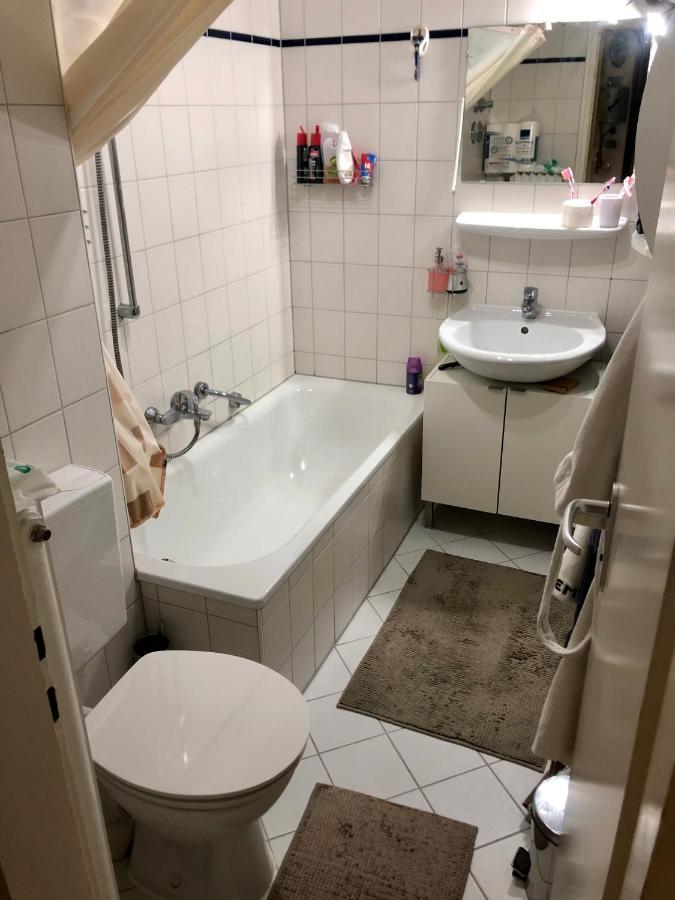Séjour chez l'habitant Die Ist Zentral Gelegen Und Trotzdem Sehr Ruhig-wg-shared-apartament-is Not Detached Apartament-general Wc